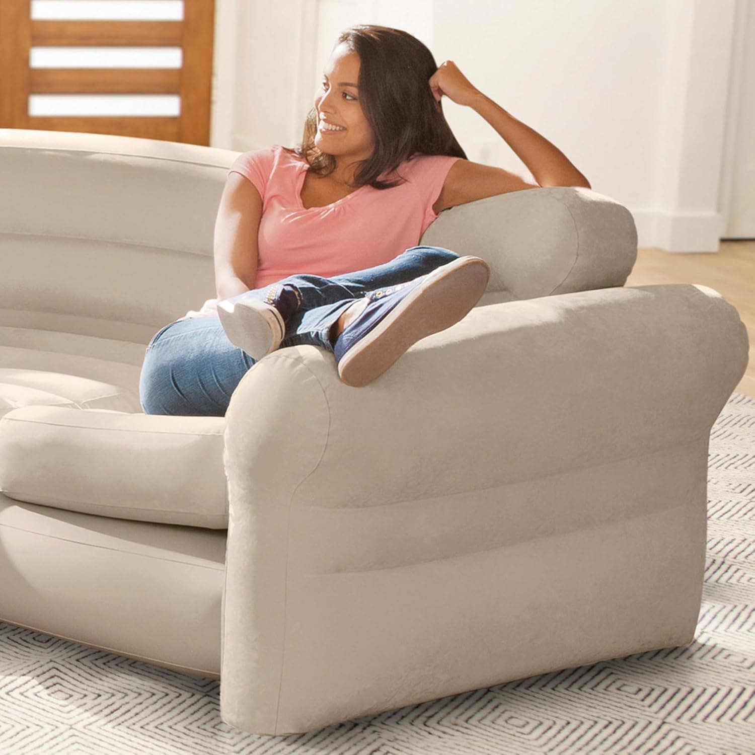 Dmuchana kanapa narożna sofa czteroosobowa 257x203x76 cm beżowa INTEX 68575